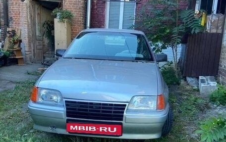 Opel Kadett E рестайлинг, 1987 год, 150 000 рублей, 2 фотография