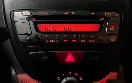 Peugeot 107 I рестайлинг, 2009 год, 500 000 рублей, 30 фотография