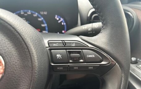 Toyota Yaris Cross, 2022 год, 1 740 000 рублей, 12 фотография