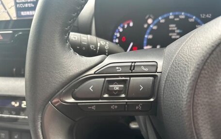 Toyota Yaris Cross, 2022 год, 1 740 000 рублей, 11 фотография