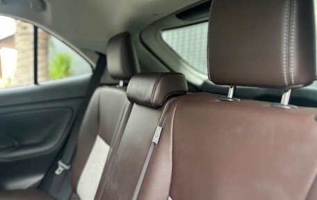 Toyota Yaris Cross, 2022 год, 1 740 000 рублей, 25 фотография