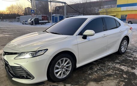 Toyota Camry, 2022 год, 3 800 000 рублей, 5 фотография