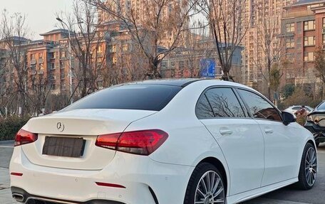 Mercedes-Benz A-Класс, 2023 год, 1 690 000 рублей, 5 фотография