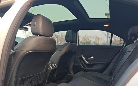 Mercedes-Benz A-Класс, 2023 год, 1 690 000 рублей, 7 фотография