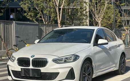 BMW 1 серия, 2022 год, 1 890 000 рублей, 3 фотография