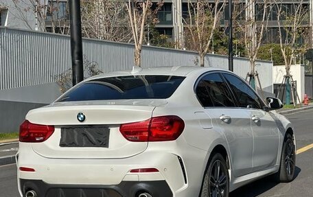 BMW 1 серия, 2022 год, 1 890 000 рублей, 7 фотография