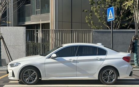 BMW 1 серия, 2022 год, 1 890 000 рублей, 4 фотография