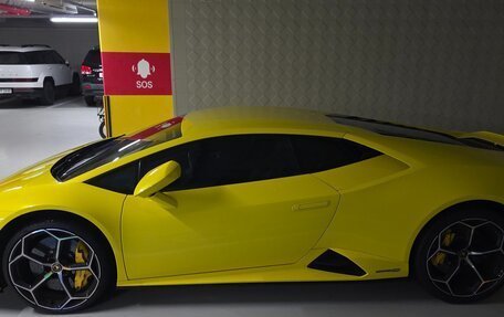 Lamborghini Huracán, 2022 год, 24 965 000 рублей, 3 фотография