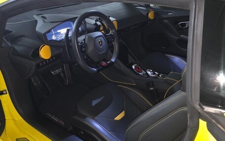 Lamborghini Huracán, 2022 год, 24 965 000 рублей, 4 фотография