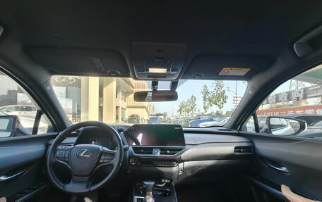 Lexus UX I, 2024 год, 4 945 000 рублей, 4 фотография
