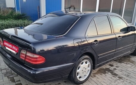 Mercedes-Benz E-Класс, 2002 год, 700 000 рублей, 7 фотография