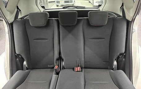 Toyota Ractis II, 2016 год, 799 000 рублей, 26 фотография