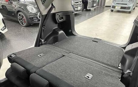 Toyota Ractis II, 2016 год, 799 000 рублей, 32 фотография