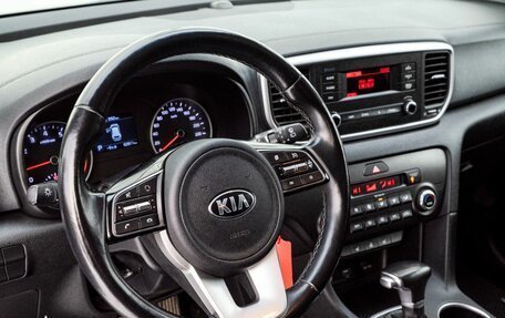 KIA Sportage IV рестайлинг, 2018 год, 2 199 000 рублей, 10 фотография