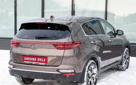 KIA Sportage IV рестайлинг, 2018 год, 2 199 000 рублей, 5 фотография