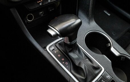 KIA Sportage IV рестайлинг, 2018 год, 2 199 000 рублей, 16 фотография