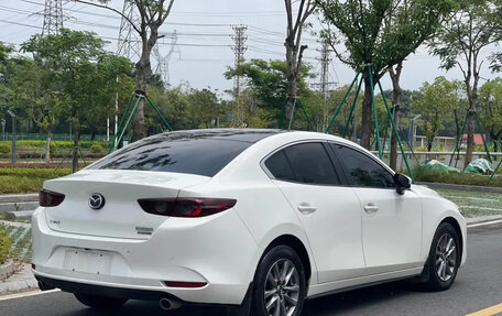 Mazda 3, 2022 год, 1 870 000 рублей, 2 фотография