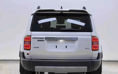 Toyota Land Cruiser Prado, 2024 год, 10 840 000 рублей, 2 фотография