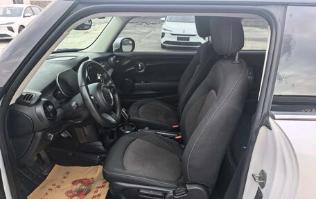 MINI Hatch, 2024 год, 3 050 000 рублей, 4 фотография