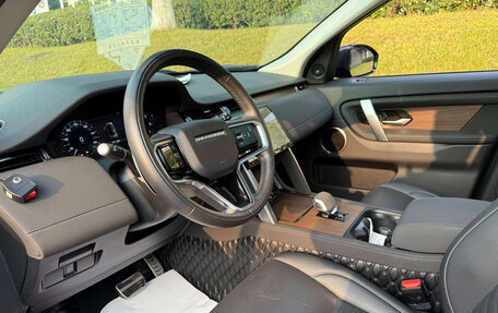 Land Rover Discovery Sport I рестайлинг, 2024 год, 5 700 000 рублей, 3 фотография