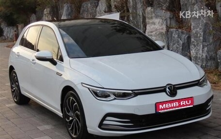 Volkswagen Golf VIII, 2022 год, 2 186 000 рублей, 1 фотография