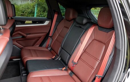 Porsche Cayenne III, 2024 год, 13 915 000 рублей, 9 фотография