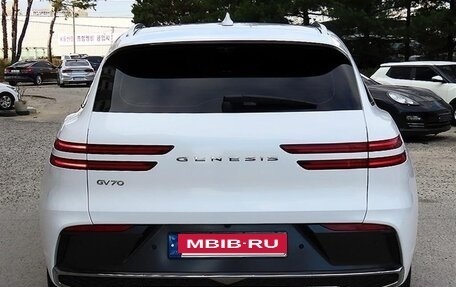 Genesis GV70, 2024 год, 6 990 000 рублей, 2 фотография