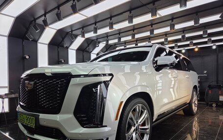 Cadillac Escalade V, 2024 год, 17 525 000 рублей, 10 фотография