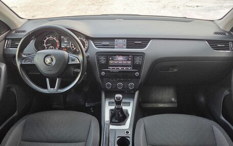 Skoda Octavia, 2017 год, 1 295 000 рублей, 8 фотография