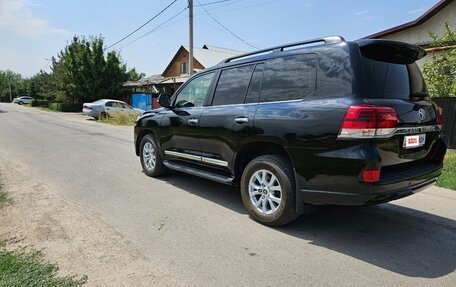 Toyota Land Cruiser 200, 2016 год, 8 600 000 рублей, 10 фотография