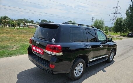 Toyota Land Cruiser 200, 2016 год, 8 600 000 рублей, 9 фотография