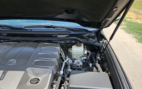 Toyota Land Cruiser 200, 2016 год, 8 600 000 рублей, 21 фотография