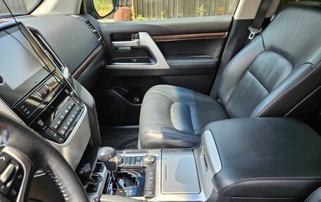 Toyota Land Cruiser 200, 2016 год, 8 600 000 рублей, 32 фотография