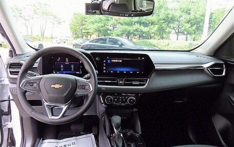 Chevrolet TrailBlazer, 2024 год, 2 135 000 рублей, 3 фотография