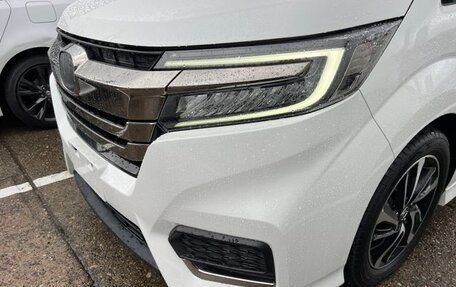 Honda Stepwgn IV, 2021 год, 2 180 000 рублей, 14 фотография