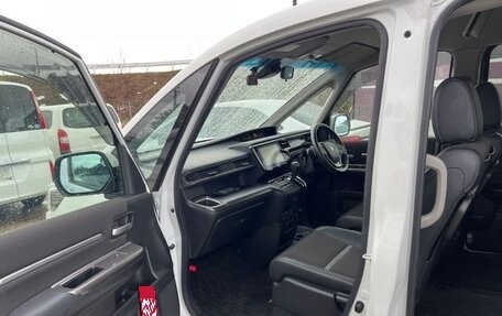 Honda Stepwgn IV, 2021 год, 2 180 000 рублей, 20 фотография