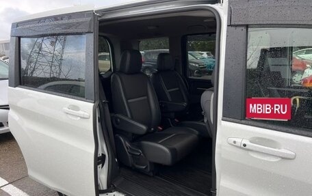 Honda Stepwgn IV, 2021 год, 2 180 000 рублей, 32 фотография