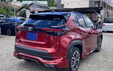 Toyota Yaris Cross, 2022 год, 1 624 000 рублей, 3 фотография