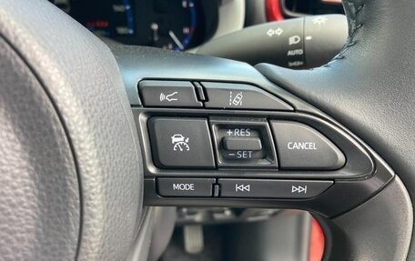 Toyota Yaris Cross, 2022 год, 1 624 000 рублей, 18 фотография