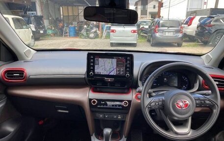 Toyota Yaris Cross, 2022 год, 1 624 000 рублей, 13 фотография