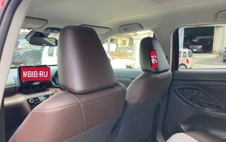 Toyota Yaris Cross, 2022 год, 1 624 000 рублей, 36 фотография