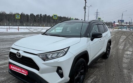 Toyota RAV4, 2021 год, 3 100 000 рублей, 3 фотография