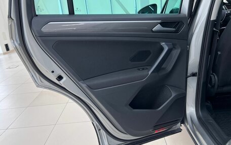 Volkswagen Tiguan II, 2020 год, 2 500 000 рублей, 23 фотография