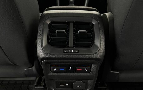 Volkswagen Tiguan II, 2020 год, 2 500 000 рублей, 33 фотография