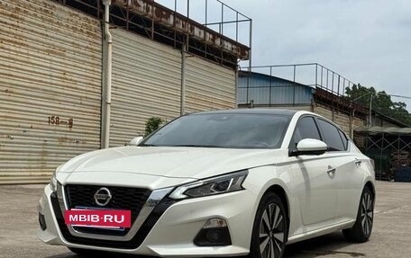 Nissan Altima VI (L34), 2022 год, 2 020 000 рублей, 3 фотография