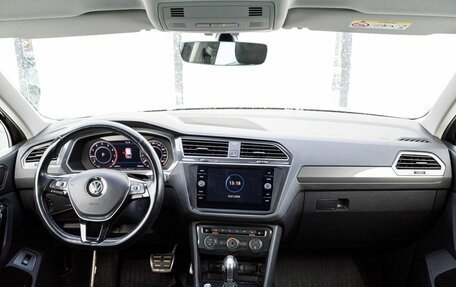 Volkswagen Tiguan II, 2018 год, 2 419 000 рублей, 12 фотография