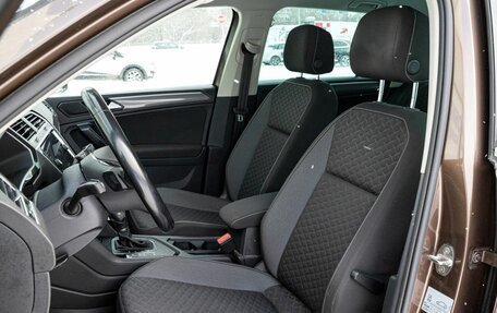 Volkswagen Tiguan II, 2018 год, 2 419 000 рублей, 9 фотография