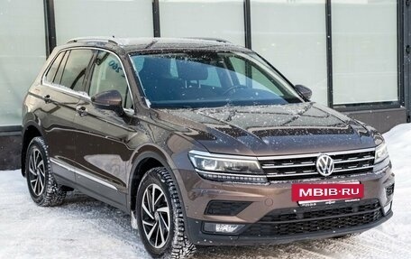 Volkswagen Tiguan II, 2018 год, 2 419 000 рублей, 7 фотография