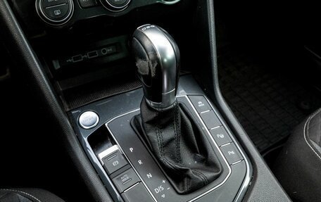 Volkswagen Tiguan II, 2018 год, 2 419 000 рублей, 16 фотография