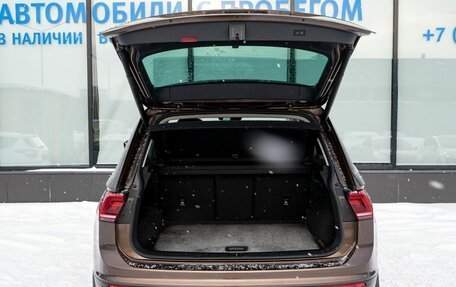 Volkswagen Tiguan II, 2018 год, 2 419 000 рублей, 20 фотография